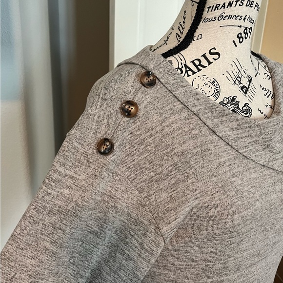 NWOT Women’s Long Sleeve Tunic Top Lightweight Sweater - Picture 8 of 13